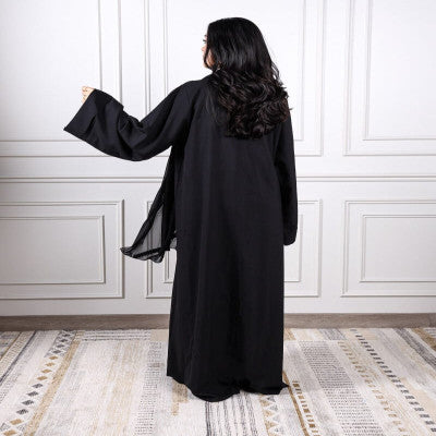 ‎ عباية نسائية بتصميم أنيق أسود