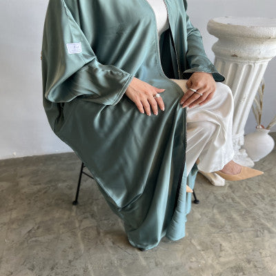 عباية خضراء