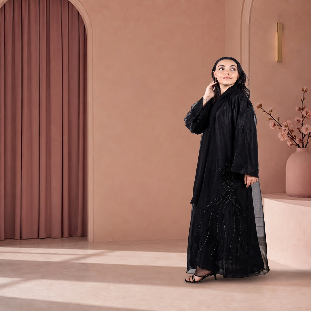 ‎ عباية نسائية بتصميم مميز أسود