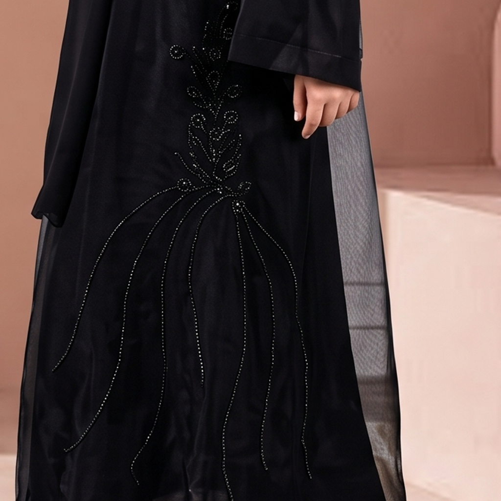 ‎ عباية نسائية بتصميم مميز أسود
